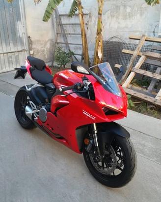 Ducati Panigale V2 2021