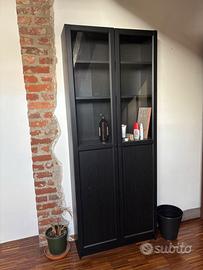 Libreria con ante IKEA BILLY OXBERG