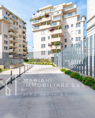 Esclusivo bilocale con terrazzo, piano alto.