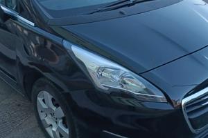 Pegeut 5008 2014