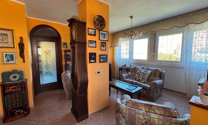 Quadrilocale Ghiaccioni secondo piano ascensore