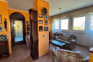 Quadrilocale Ghiaccioni secondo piano ascensore