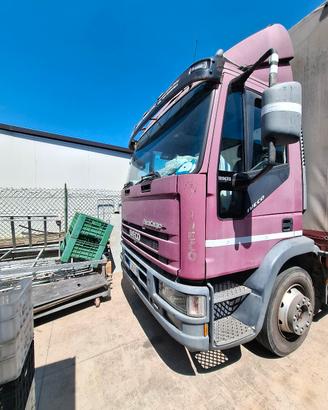 Autocarro Iveco 