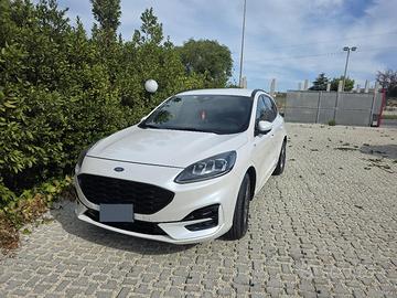 FORD KUGA ST-LINE X