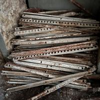 Montanti per realizzazioni pareti in cemento