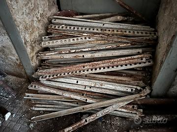 Montanti per realizzazioni pareti in cemento