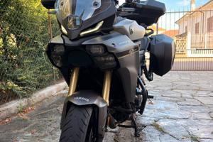 Yamaha Tracer 9 GT Y-AMT 2025 – Full Optional