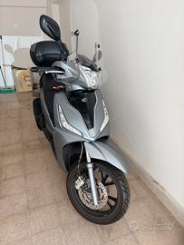 Kymco people s 300