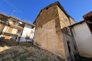 RUSTICO SEMINDIPENDENTE