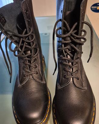 Dr. Martens Nere in Pelle – Originali, Mai Usate
