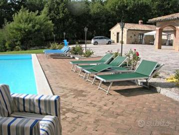 Vacanze in casale con piscina