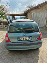 Renault Clio 2003 1.2 benzina. Ok Neopatentati 