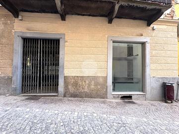 NEGOZIO A IVREA