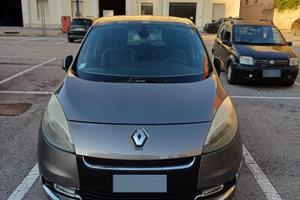 Renault scenic usata
