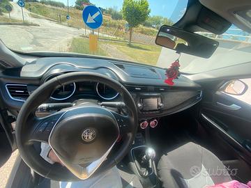 Alfa romeno giulietta