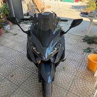 Yamaha T Max 560 - 2023