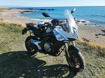 CF moto MT 650