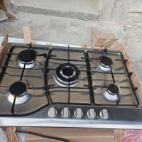 piano cottura Ariston 5 fuochi nuovo