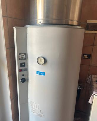 Accumulo acqua calda heizer 300lt