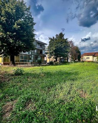 LOTTI EDIFICABILI PER VILLA O BIFAMILIARE - A P...