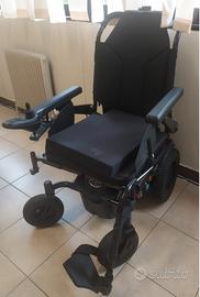 Carrozzina elettrica sunrise QUICKIE Q300 R