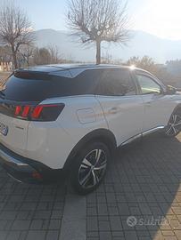 PEUGEOT 3008 GT LINE