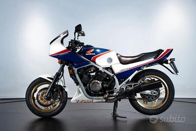 Honda VFR 750 F - 1983