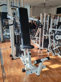 shoulder Press technogym 