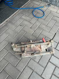 Taglia piastrelle professionale