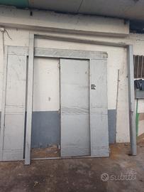 portale massiccio  in ferro 