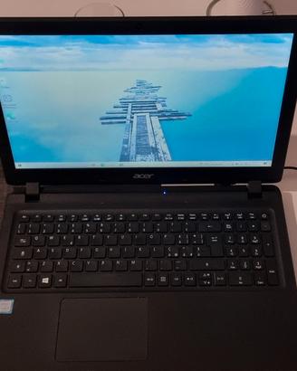 Acer Extensa EX2540 – Intel i5, 8GB RAM, SSD 256GB