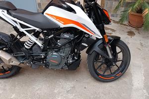 KTM 390 Duke 