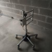 Carrello robusto, portava un telescopio