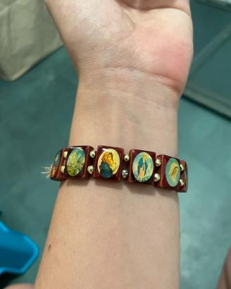 Bracciale legno con santi religiosi