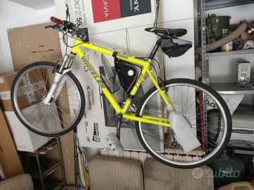 mountain bike usata pochissimo come nuova
