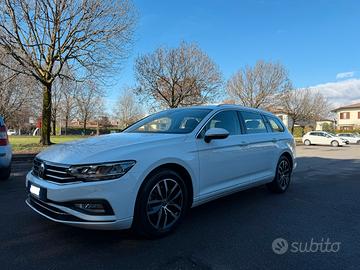 Volkswagen Passat 2021