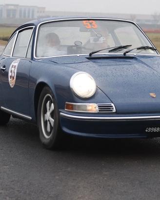 Porsche 911 2.4 T