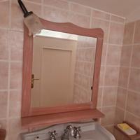 specchio, mobiletto, accessori bagno 