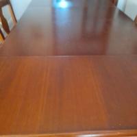 Tavolo in legno massello allungabile
