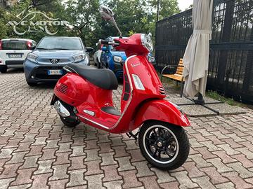 Vespa 310 GTS hpe Super 08/25 km.2939