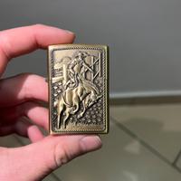 Accendino stile Zippo vintage in metallo