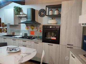 cucina nuova da esposizione 