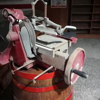 RHENINGHAUS affettatrice  antica Berkel 