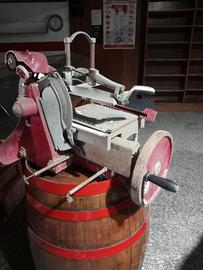 RHENINGHAUS affettatrice  antica Berkel 