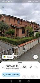 Villetta di testa con giardino