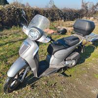 Aprilia scarabeo 200 light