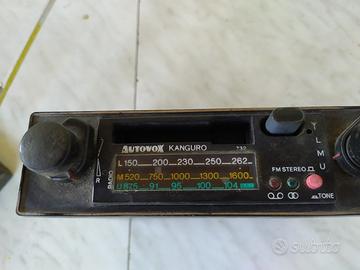 Radio vintage .autovox canguro 732