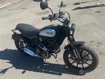 Ducati Scrambler Icon Dark 800