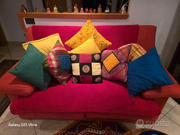 N.2 Divani colore rosso ciliegia