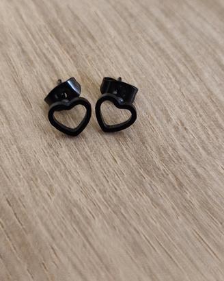 Orecchini neri a cuore 